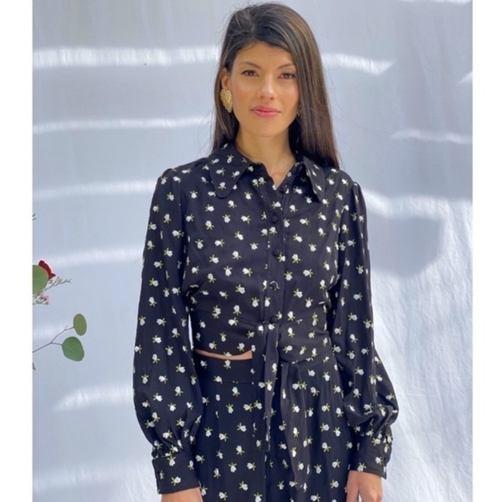 JILL Stuart Floral Button-Front Long-Sleeve Tie-Hem Crop Top size 2